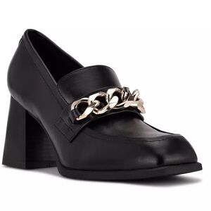 NWOT Sz 8. Nine West “Zynga” Black Heeled Loafers with thick chain detail